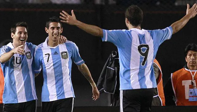 Delanteros contentos