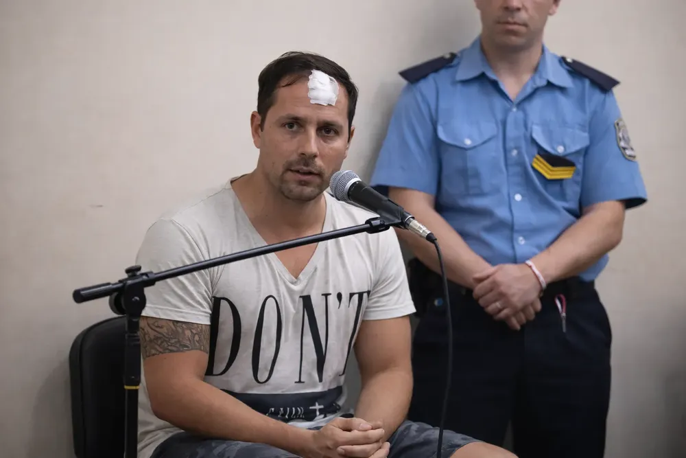 e99bbaed-013d-4543-b019-2b607a19fa55-1