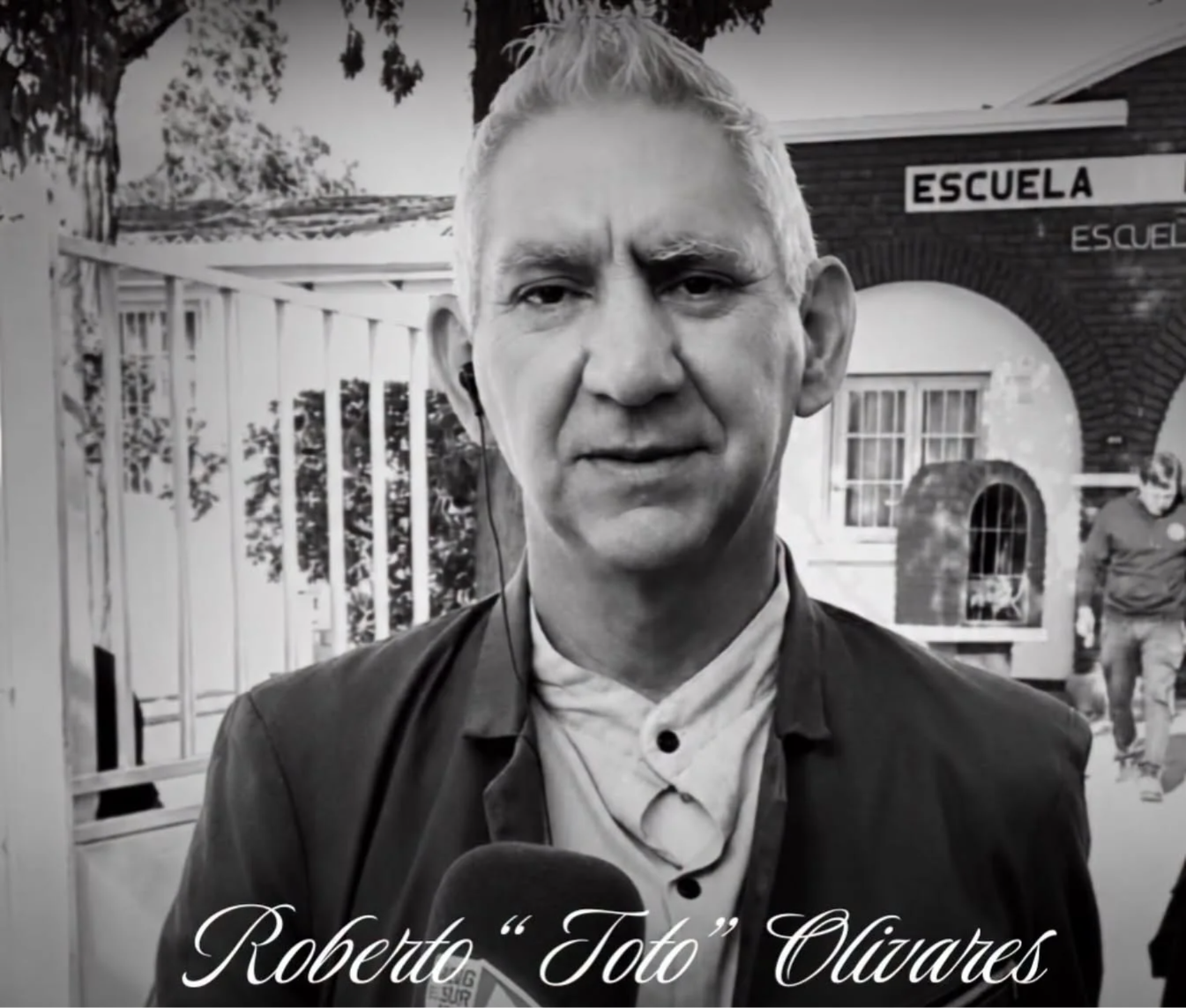 Roberto Olivares 1