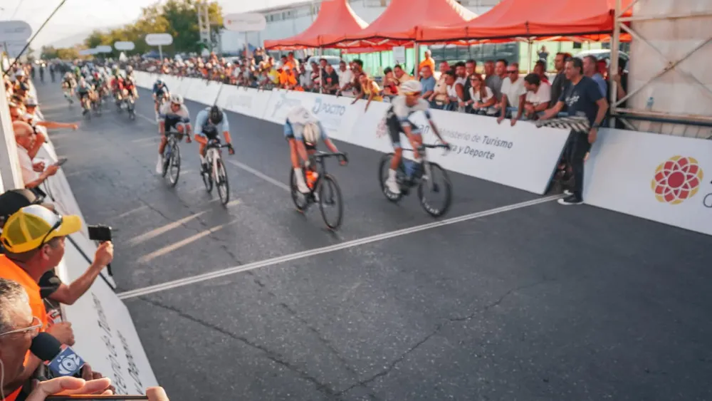 5f56c7ca-aaf4-4e3c-ad8b-38a53addb71d