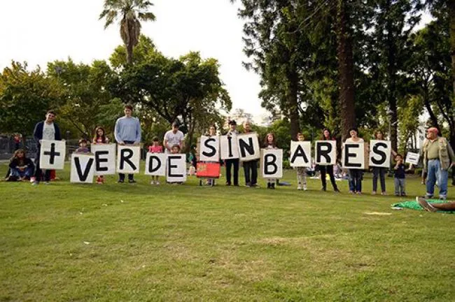 bares