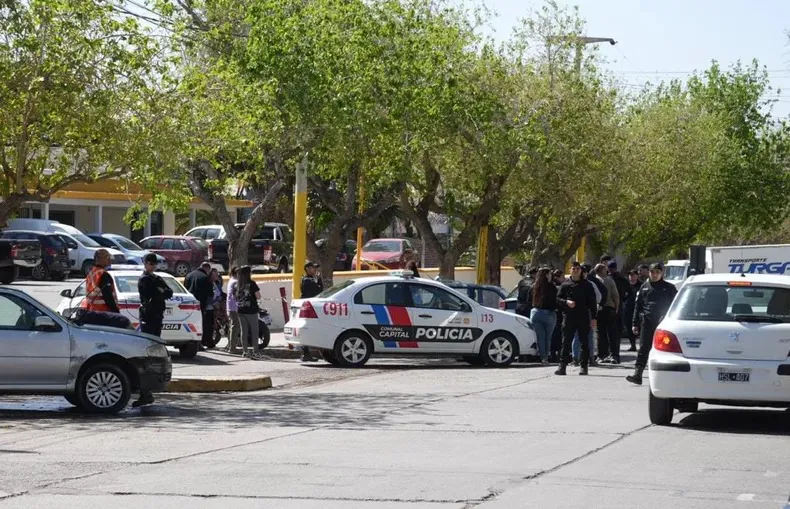 MUERTE PATRULLEROS FERIA DE CAPITAL