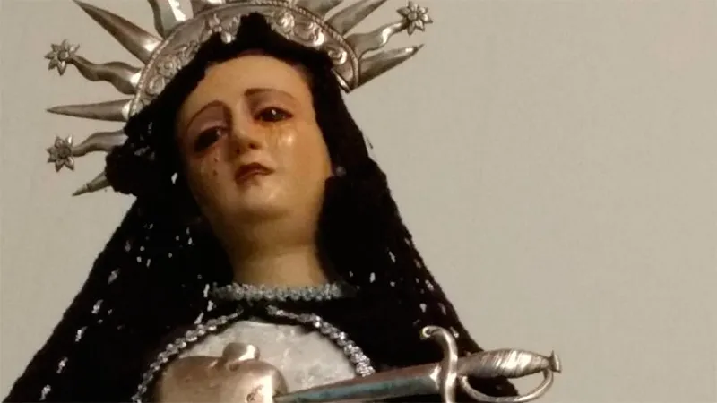 virgen llora sangre 1
