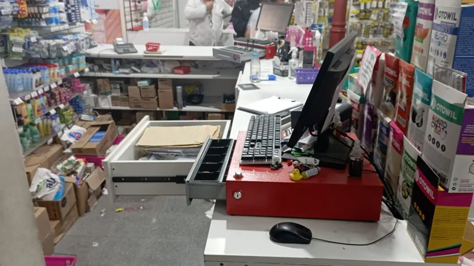 Perfumeria farmacia robo