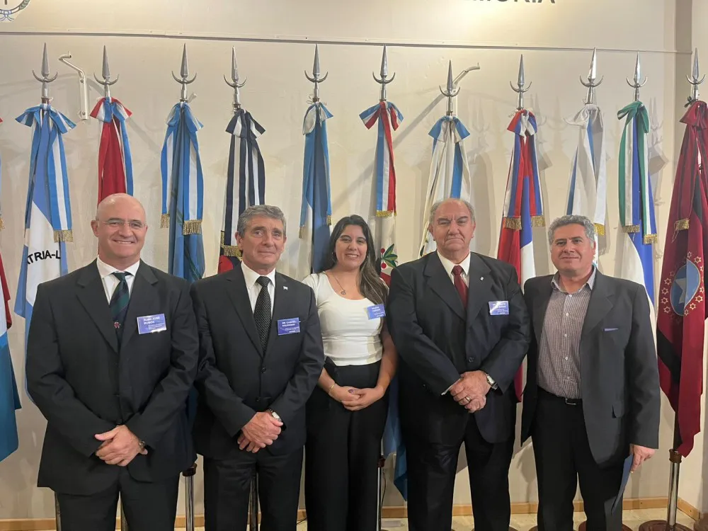 3595a951cb8a057028a37c9b67415897_XL