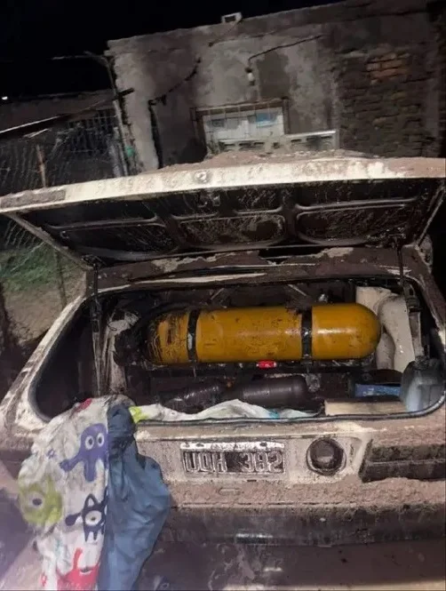 auto quemado 2