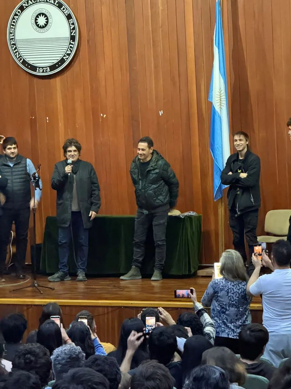 Divididos en la UNSJ