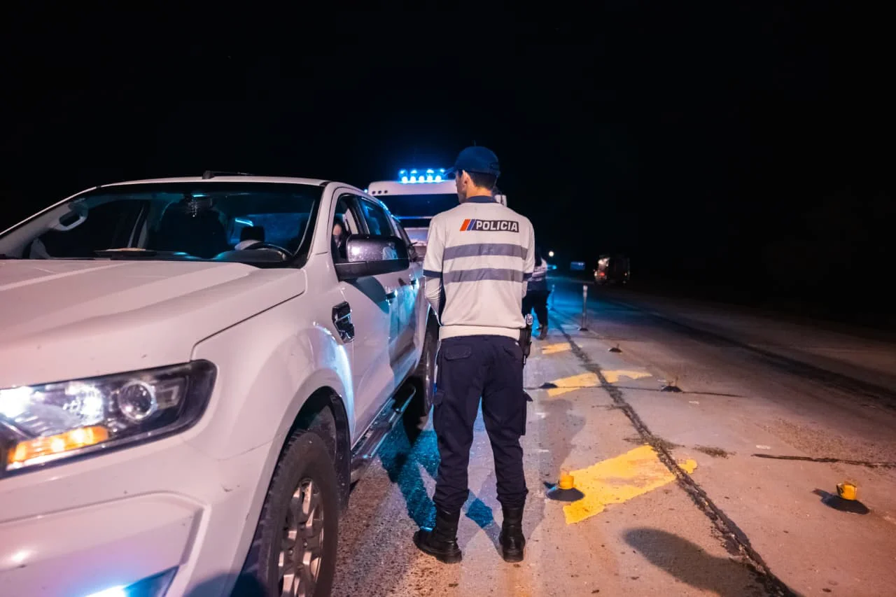 patrullero policia control corte operativo
