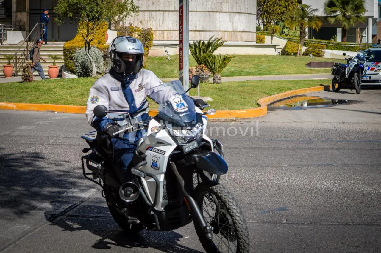 patrullero, policia libertador, parque