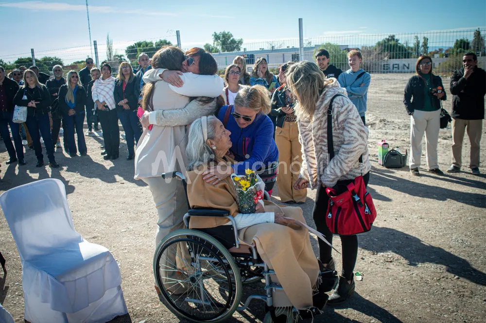 cb510a0f-b3f1-4a93-98b6-f07efc735490