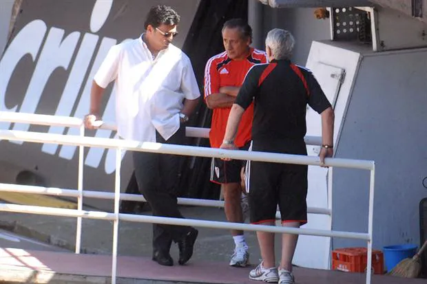 River - Pasarella y JJ.López