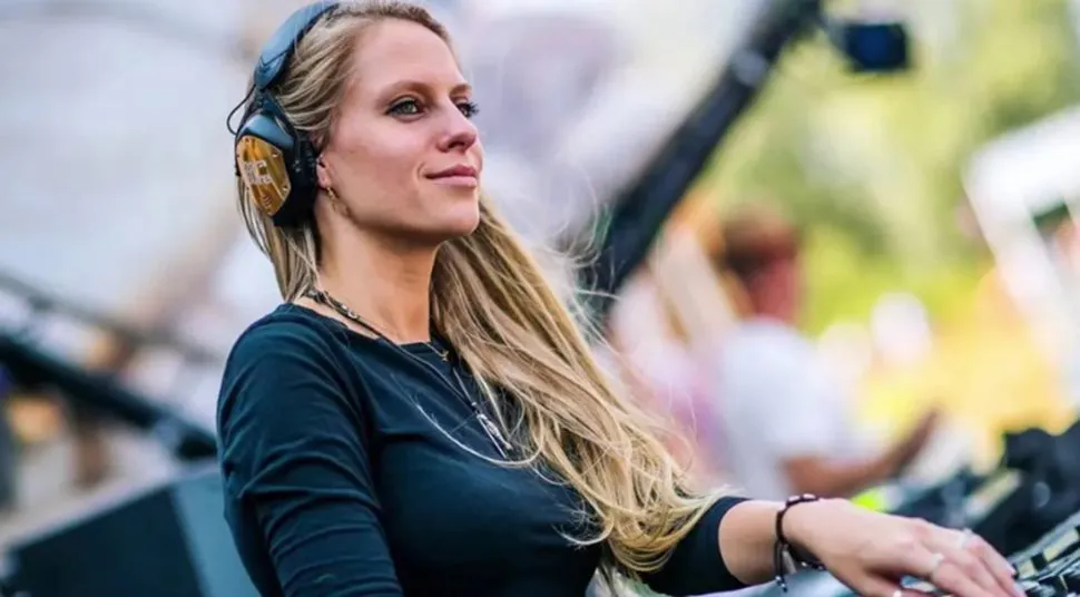 Nora en Pure