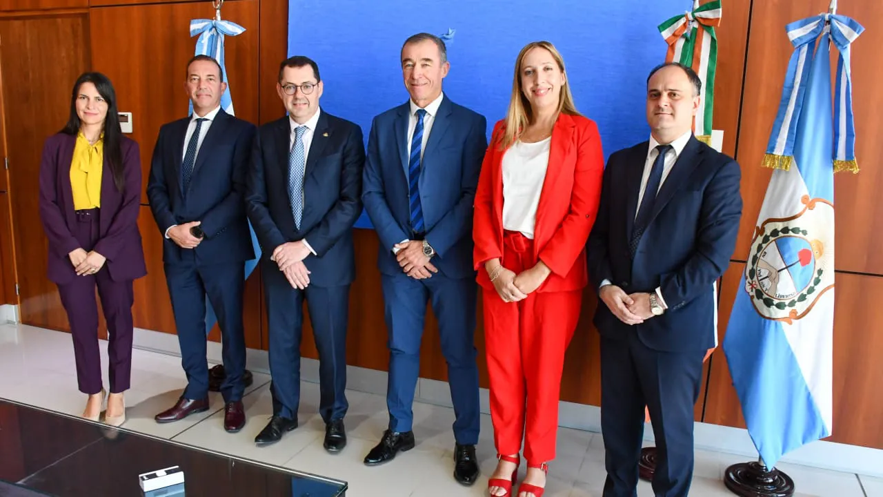 Fabián Martín y el embajador de Irlanda