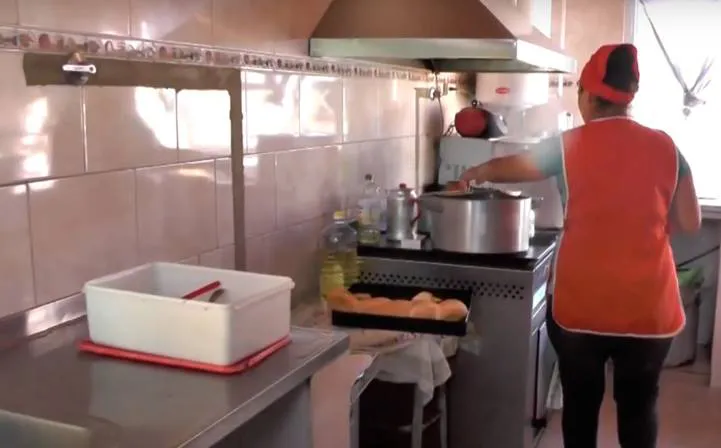 Cocinera merendero comedor