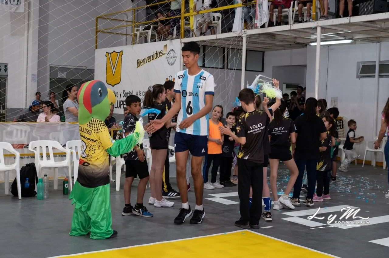 elias flores voley