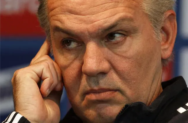 Sabella observó defensores