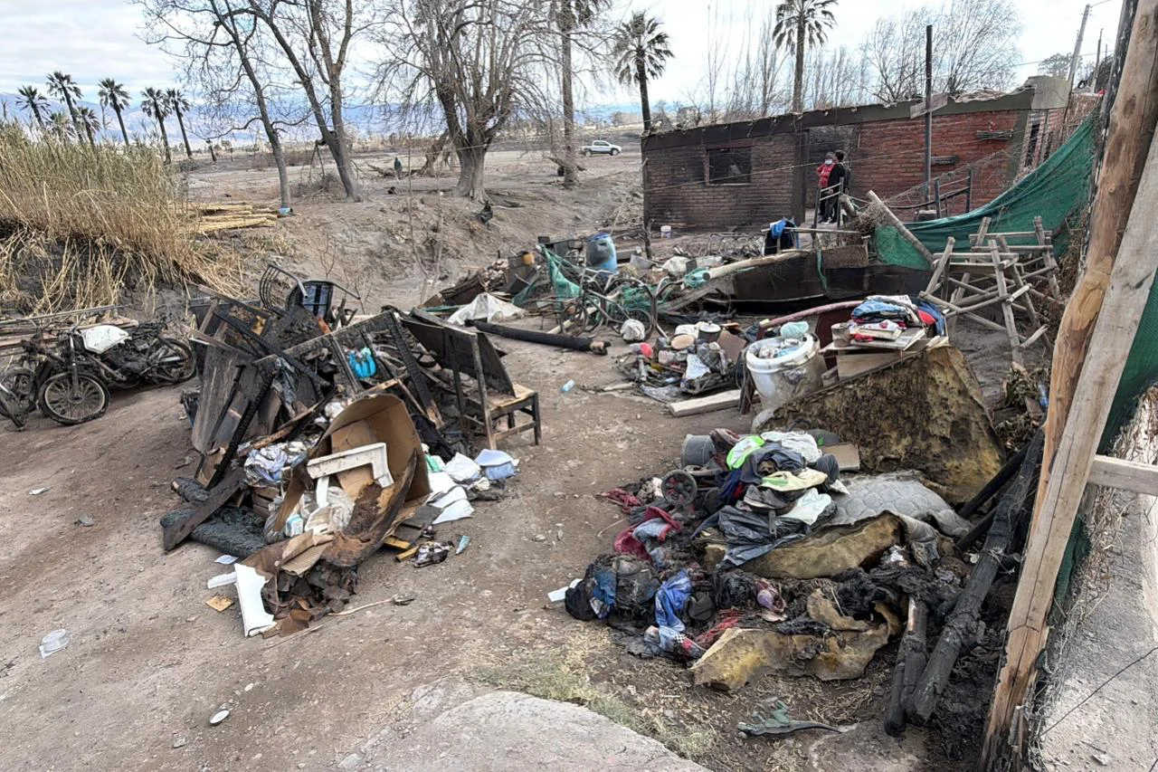 incendio viento zonda ruinas familias pérdidas