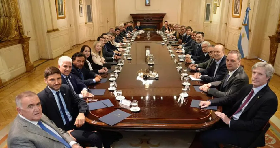 Orrego, Milei y gobernadores