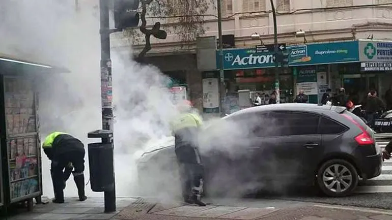 auto incendiado