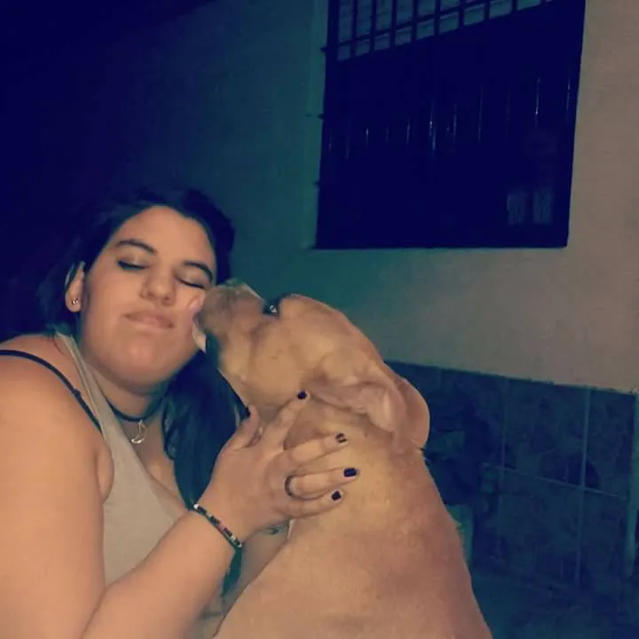 Anto Aybar y su pitbull
