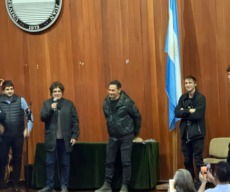 Divididos en la UNSJ