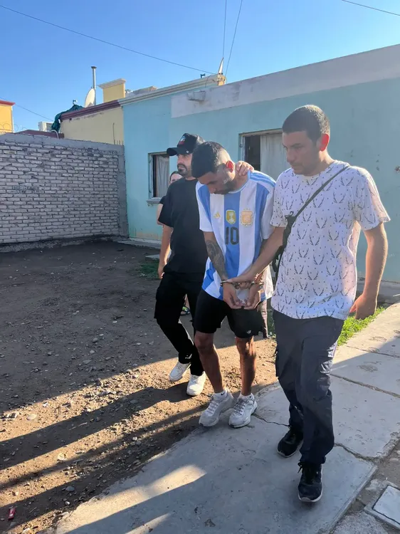 WhatsApp Image 2026-01-14 at 22.32.44 (1)