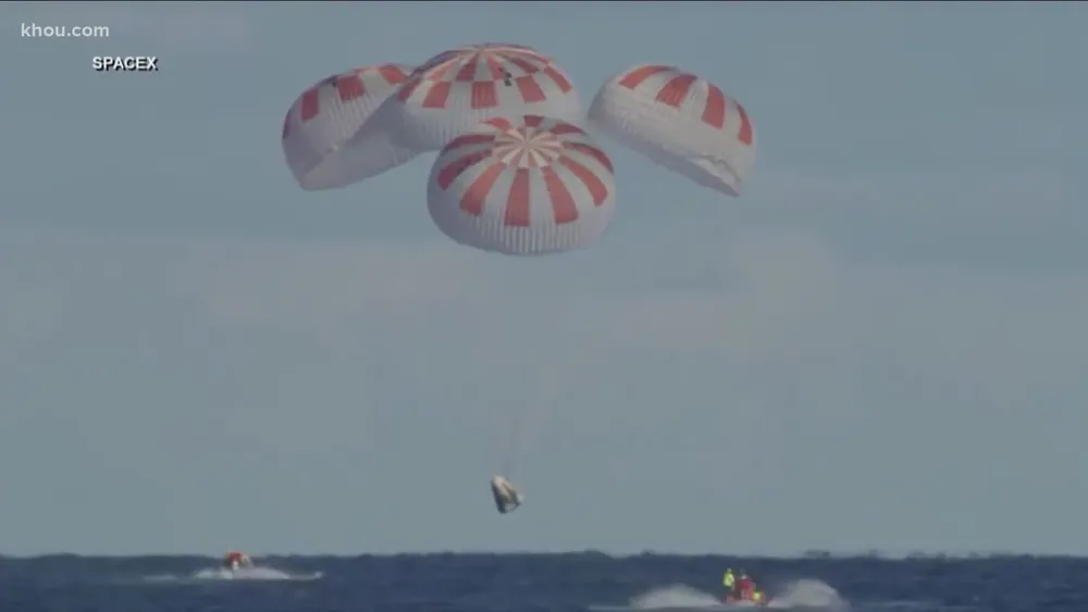 crew-dragon-splashdown