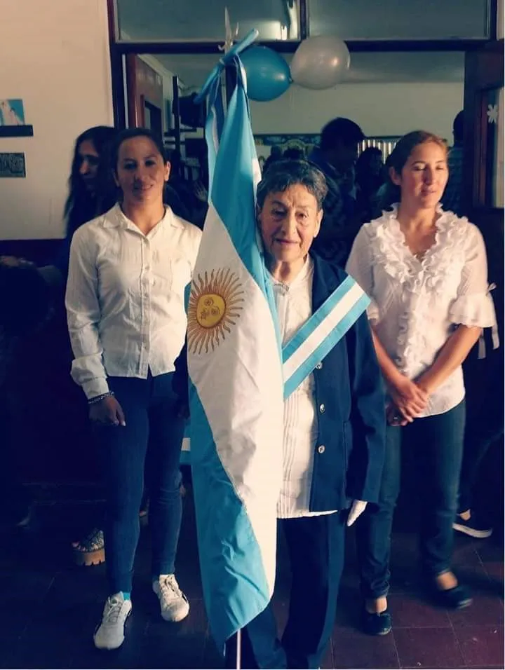 Nora tiene 74 aÃ±os y terminÃ³ segundo aÃ±o con el mayor promedio de su escuela.