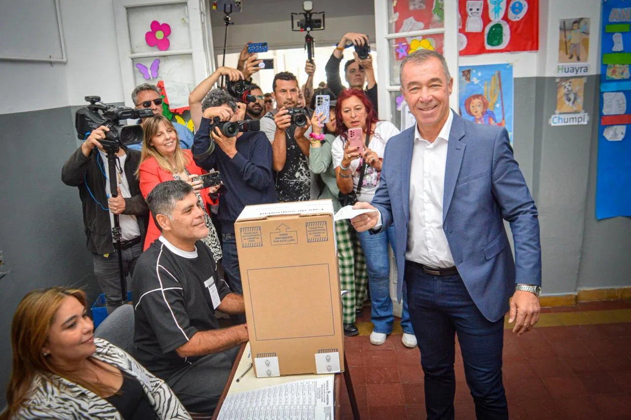 Fabian Martín votando 2025 DM