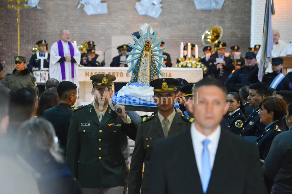 06b0f99b-6e92-4a38-a6aa-a058f4eac102