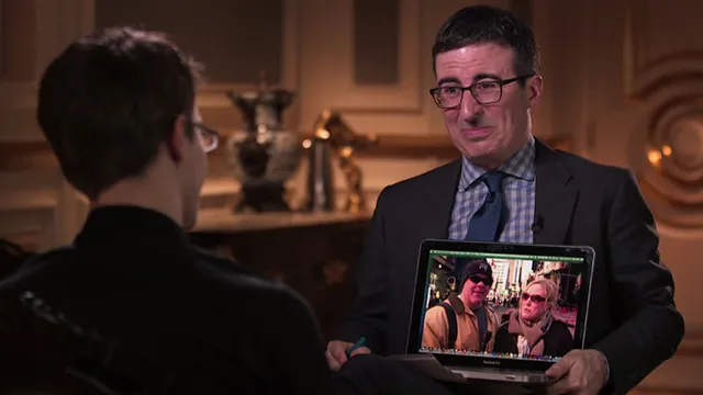John-Oliver-y-Edward-Snowden