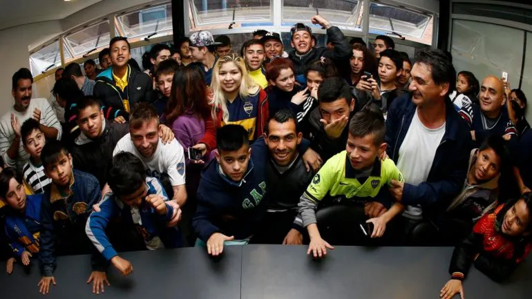 Tevez solidario
