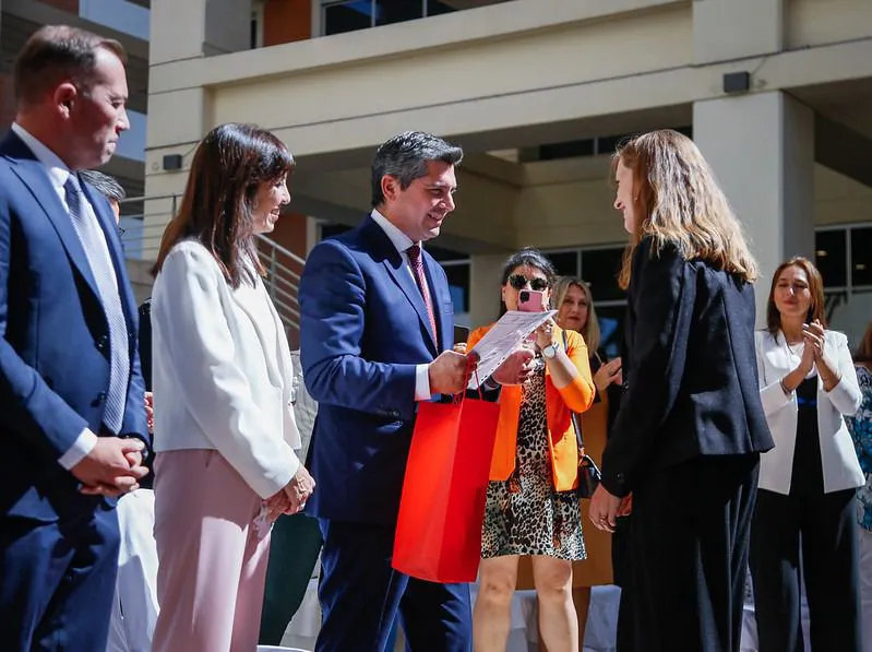 bcd4a48d-f3b5-4b18-a2ec-b51ecdcc0719