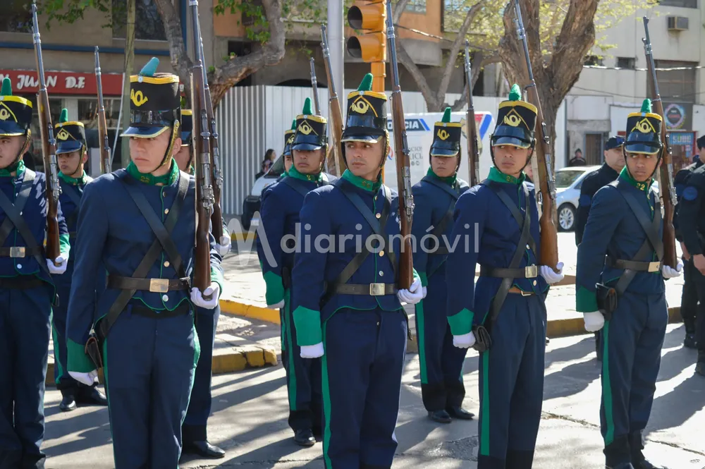 ee310f30-7cf0-4aad-a6f6-85a5bfdb799f