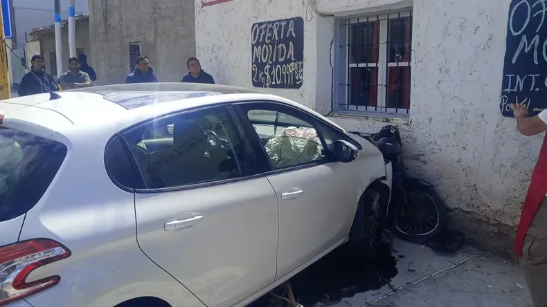 choque con kiosco