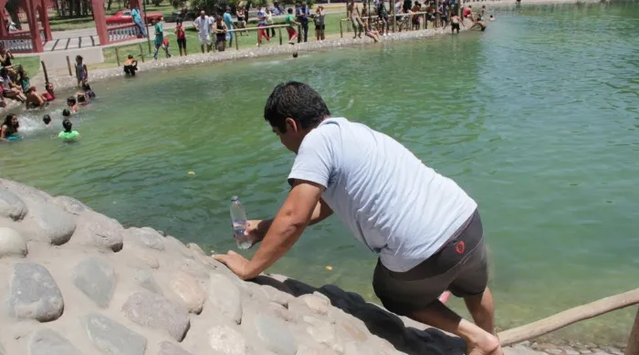 agua corazones