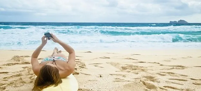 playa-vacaciones-celular-email