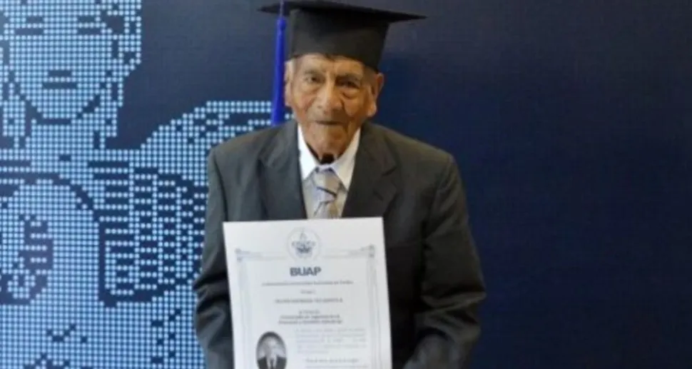 Don Felipe ingeniero recibió