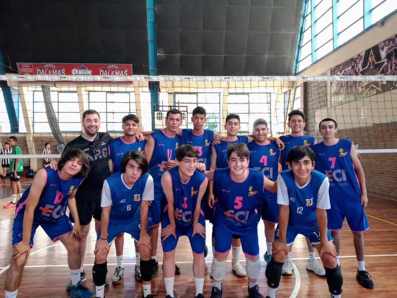 elias flores voley2