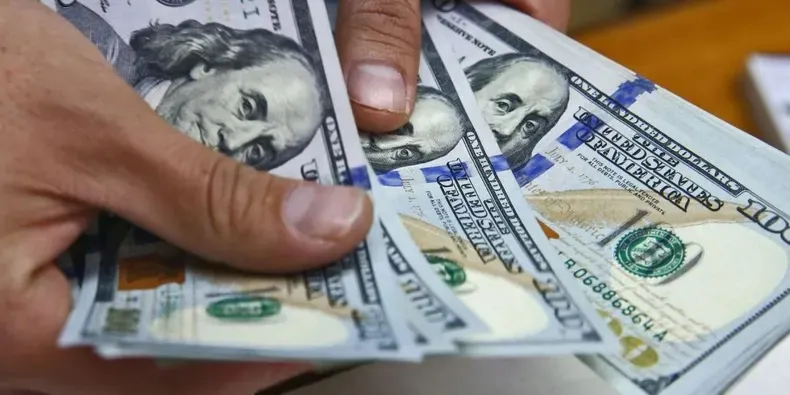 dólar 122