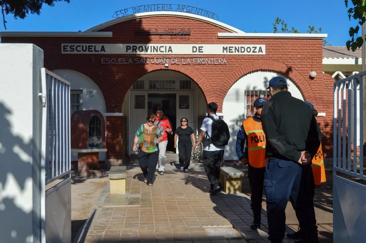 escuela mendoza