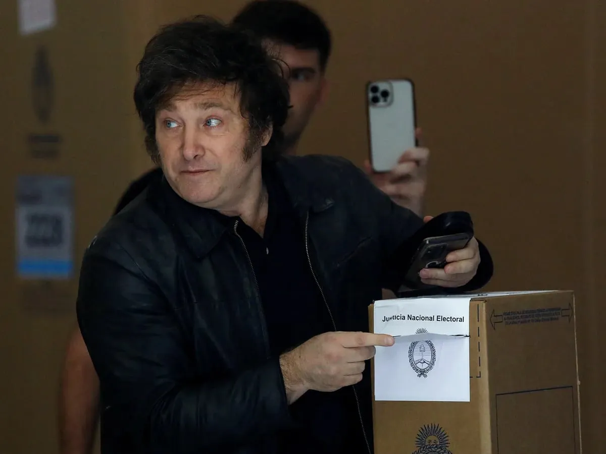 Boleta única papel, fin de las PASO y sistema uninominal: cómo es la profunda reforma electoral que propuso Milei