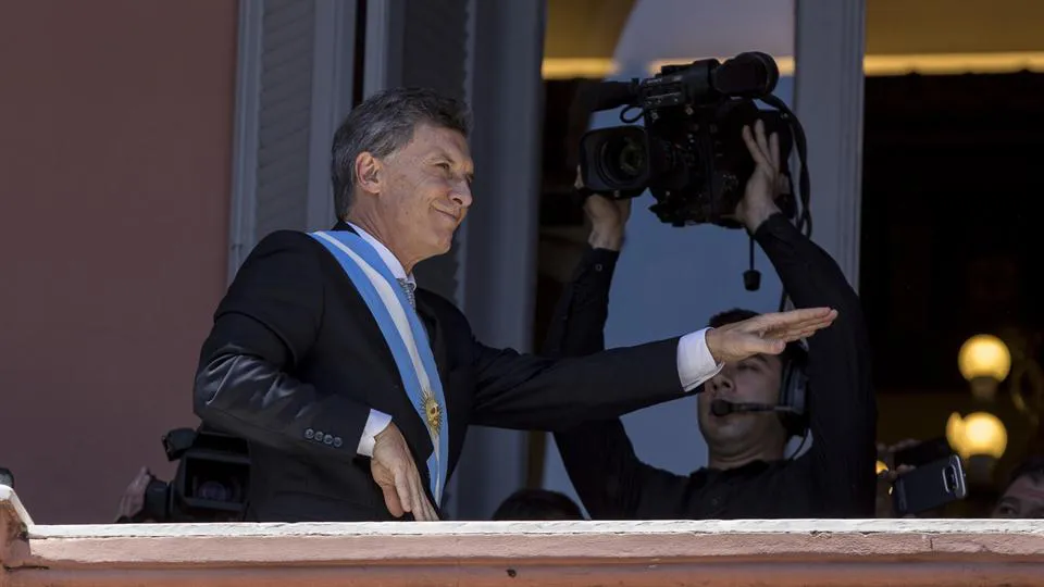 mauricio-macri-presidente en el balcón