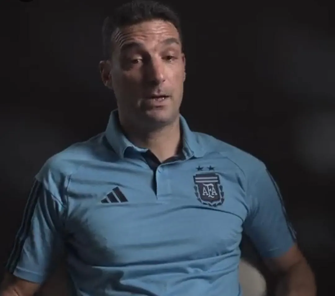scaloni emocionado