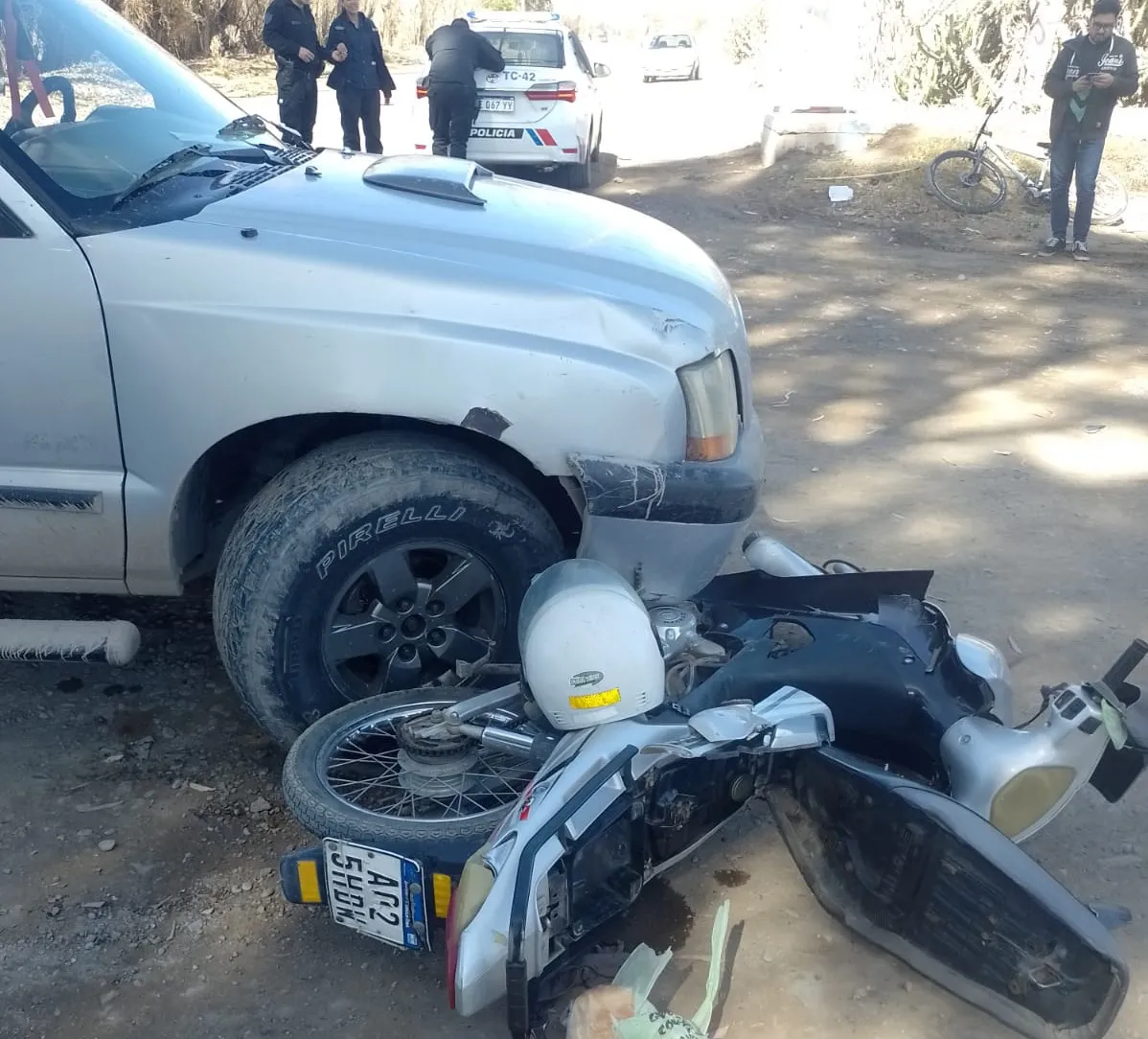 choque camioneta moto caucete