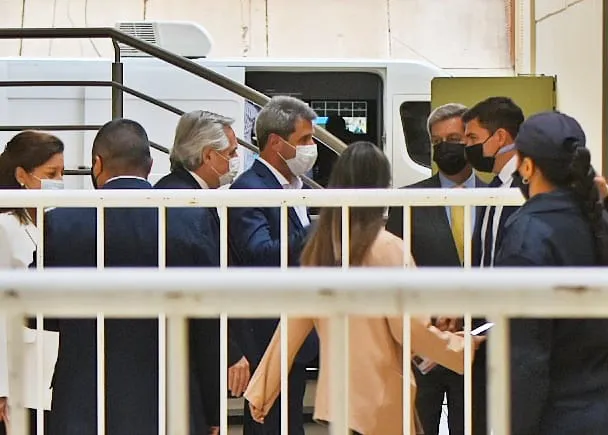 alberto fernández en san juan 22