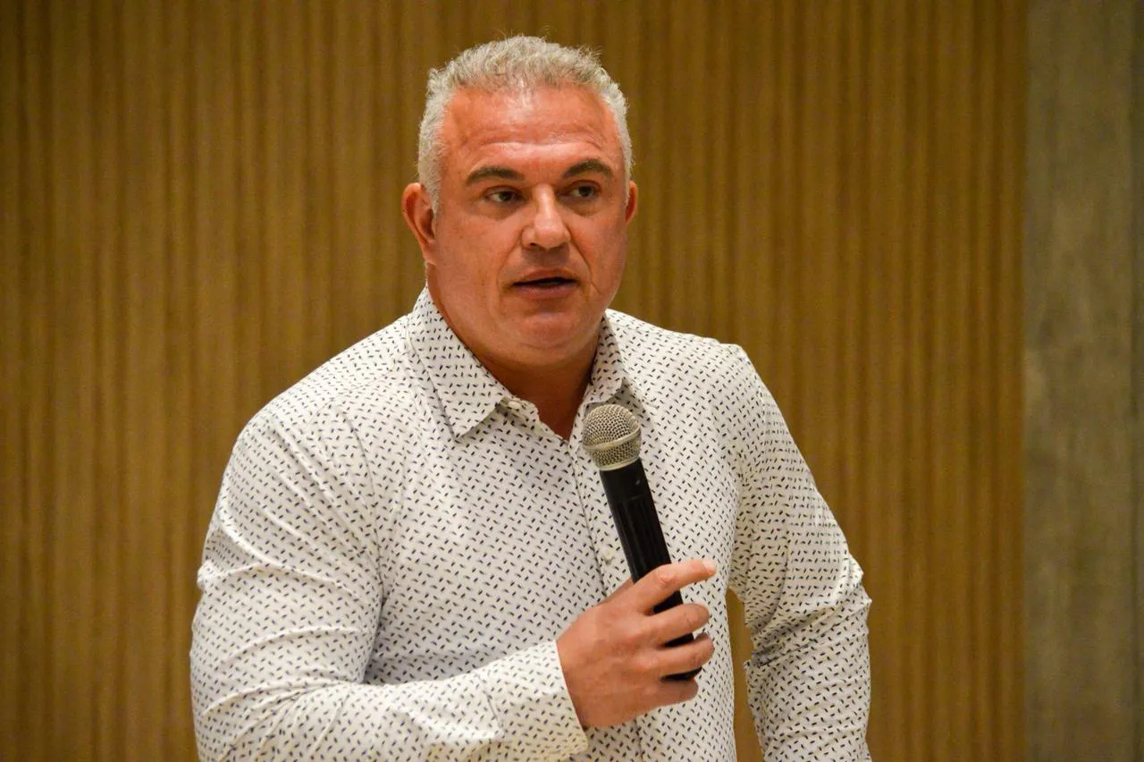 add211c8-0e43-4402-bc17-019ea77e8434