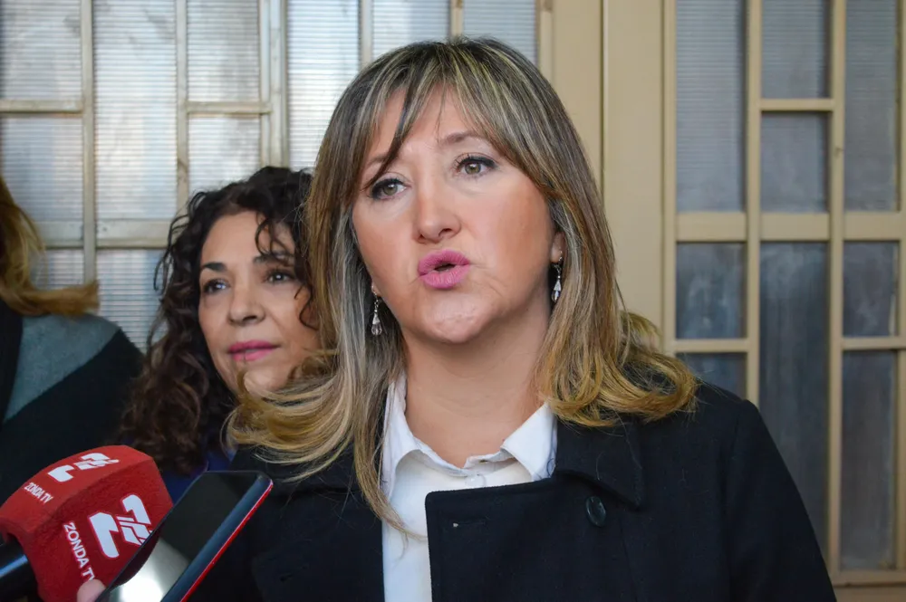 Educación Silvia fuentes ministra