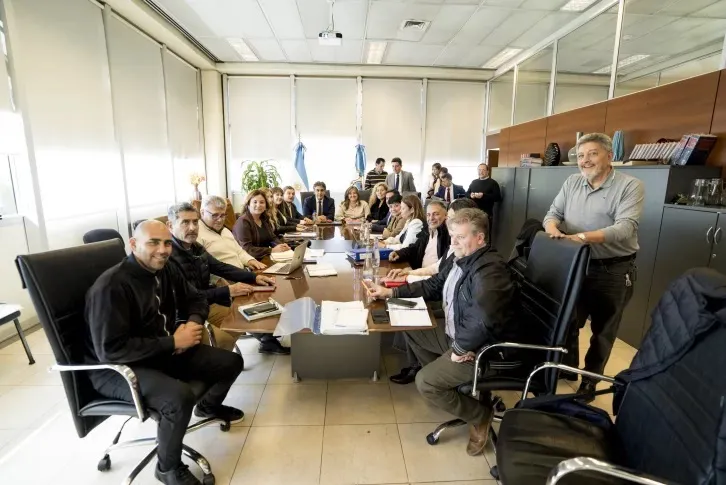 Los tres gremios docentes rechazaron la última oferta salarial del Gobierno