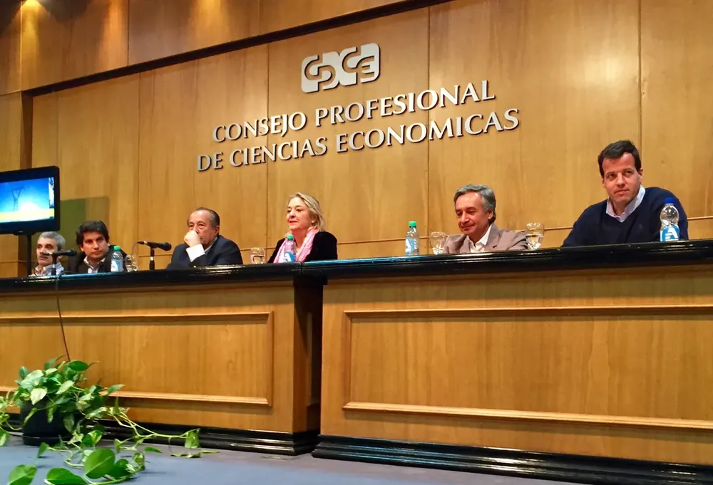 AqFWNob-fh2_5ZaZNQK6p82NC_mDp5S5ayuGYYbsvesC